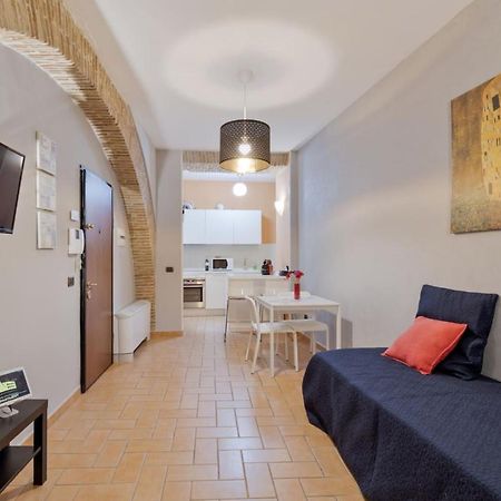 Roma Colosseum Apartment Exterior foto